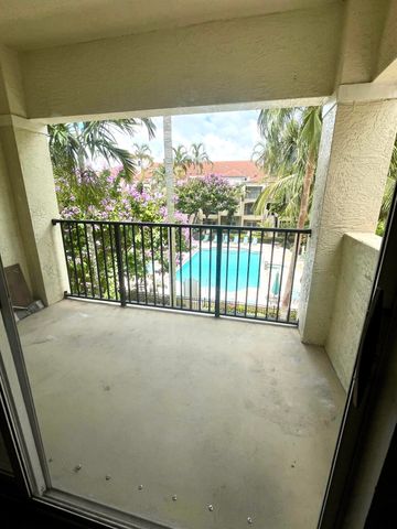 5840 W SAMPLE Road 303, Coral Springs, FL 33067