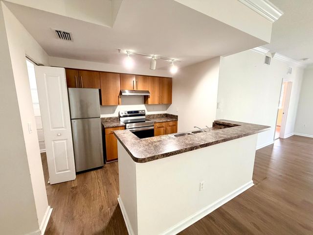 5840 W SAMPLE Road 303, Coral Springs, FL 33067