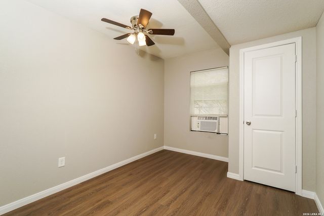 614 N Sabinas, San Antonio, TX 78207