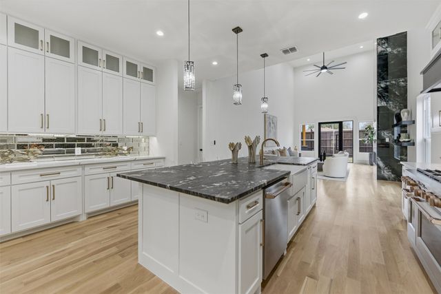 7503 Robin Road, Dallas, TX 75209