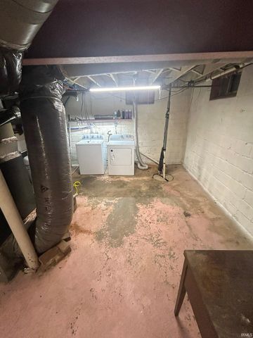 1904 E Delaware Street, Evansville, IN 47711
