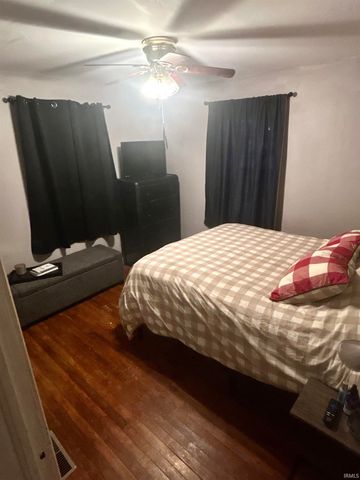 1904 E Delaware Street, Evansville, IN 47711