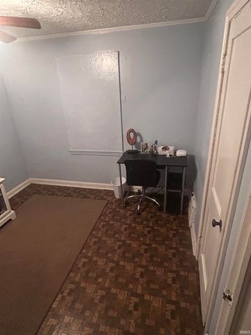 1904 E Delaware Street, Evansville, IN 47711