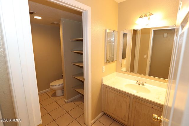 1099 W FLINT Street A, Chandler, AZ 85224