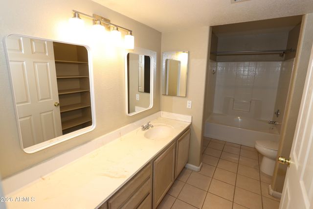 1099 W FLINT Street A, Chandler, AZ 85224