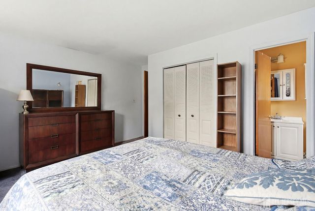 39 McFadden Drive, Monroe, NJ 08831