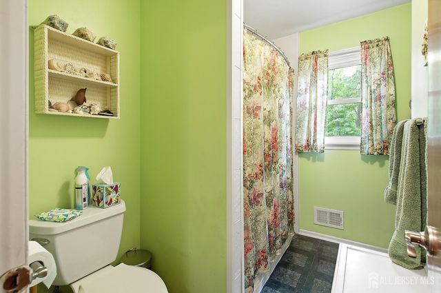 39 McFadden Drive, Monroe, NJ 08831