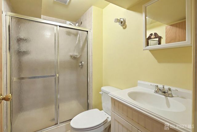 39 McFadden Drive, Monroe, NJ 08831