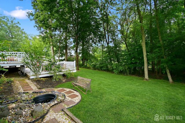 39 McFadden Drive, Monroe, NJ 08831