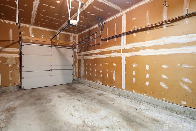 39 McFadden Drive, Monroe, NJ 08831