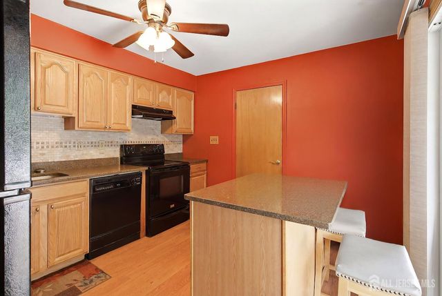39 McFadden Drive, Monroe, NJ 08831