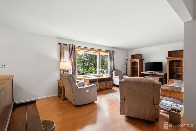 39 McFadden Drive, Monroe, NJ 08831