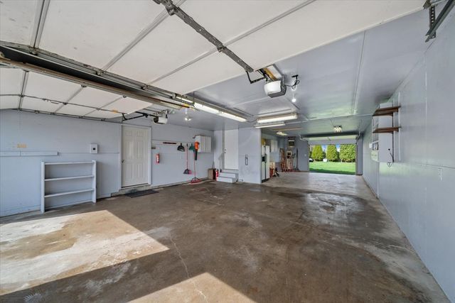 2 Division Street, Bristol, IL 60512