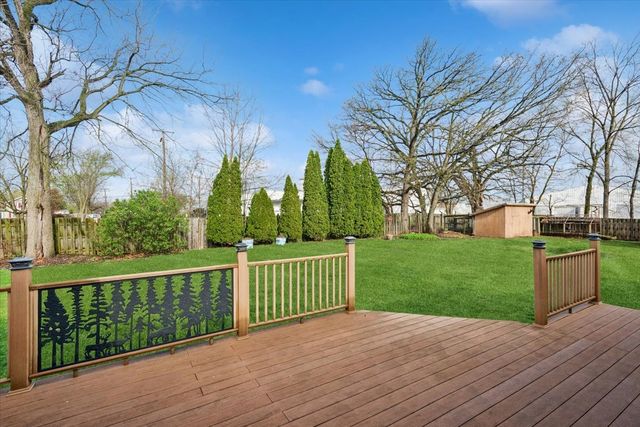 2 Division Street, Bristol, IL 60512