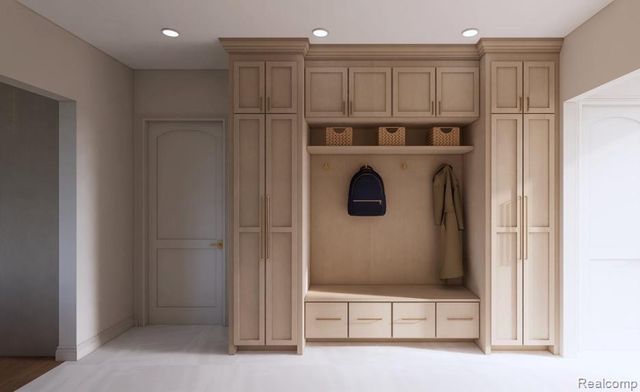 3247 Baron Drive, Bloomfield Hills, MI 48302