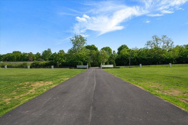 8897 Rockwell Road, Lexington, KY 40509