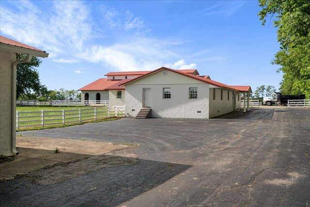 8897 Rockwell Road, Lexington, KY 40509