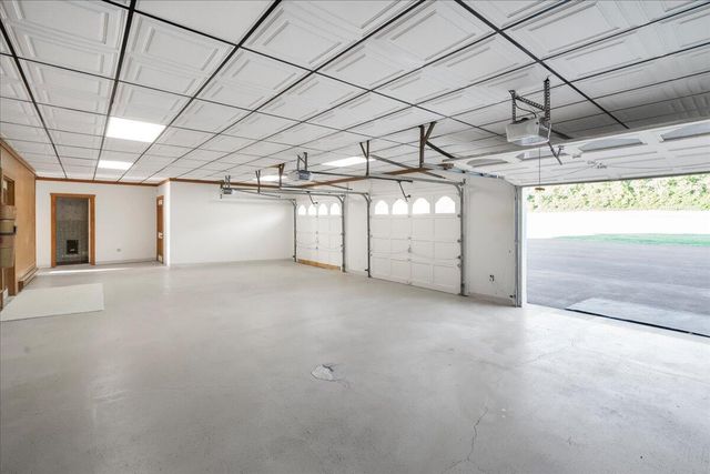 8897 Rockwell Road, Lexington, KY 40509