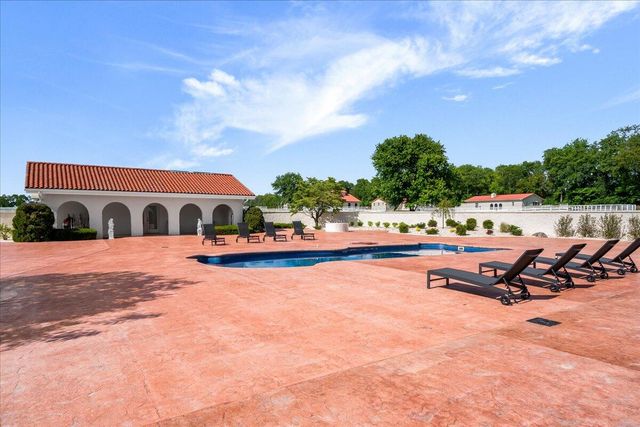 8897 Rockwell Road, Lexington, KY 40509
