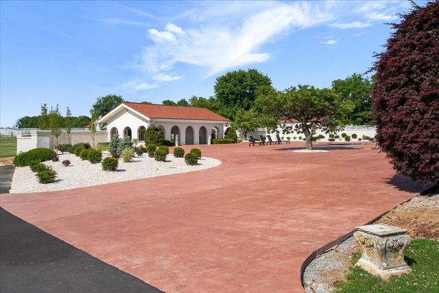 8897 Rockwell Road, Lexington, KY 40509