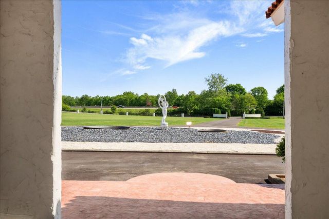 8897 Rockwell Road, Lexington, KY 40509
