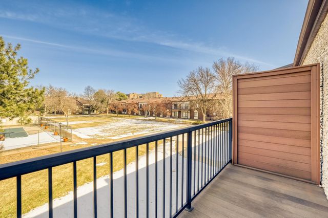 7340 York Avenue S 208, Edina, MN 55435