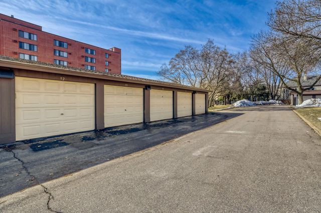 7340 York Avenue S 208, Edina, MN 55435