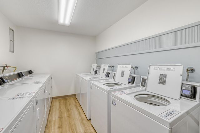 7340 York Avenue S 208, Edina, MN 55435