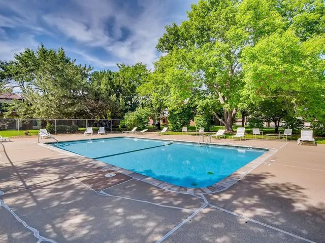 7340 York Avenue S 208, Edina, MN 55435