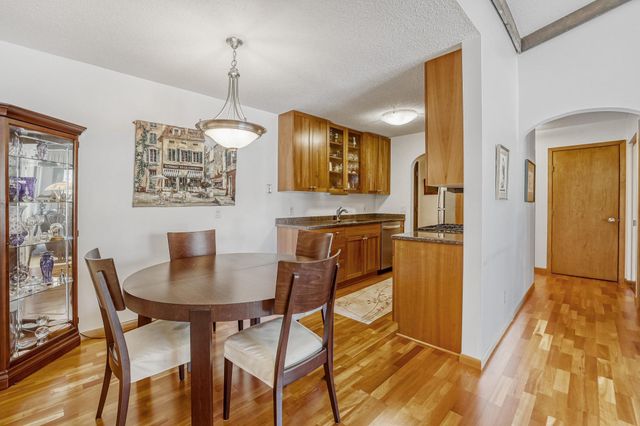 7340 York Avenue S 208, Edina, MN 55435