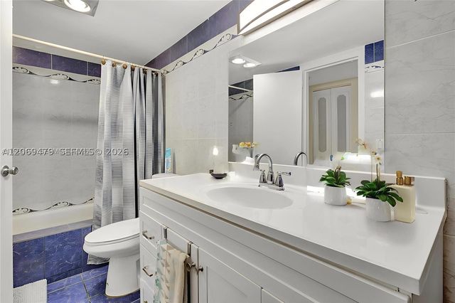 20100 W Country Club Dr 1003, Aventura, FL 33180