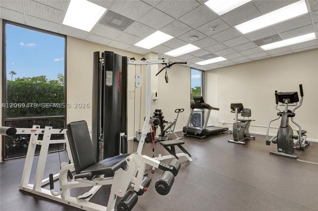 20100 W Country Club Dr 1003, Aventura, FL 33180