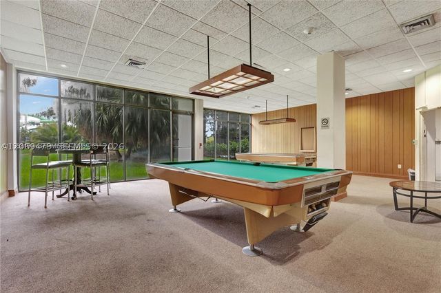 20100 W Country Club Dr 1003, Aventura, FL 33180