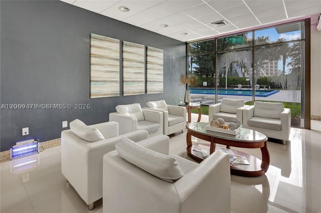 20100 W Country Club Dr 1003, Aventura, FL 33180