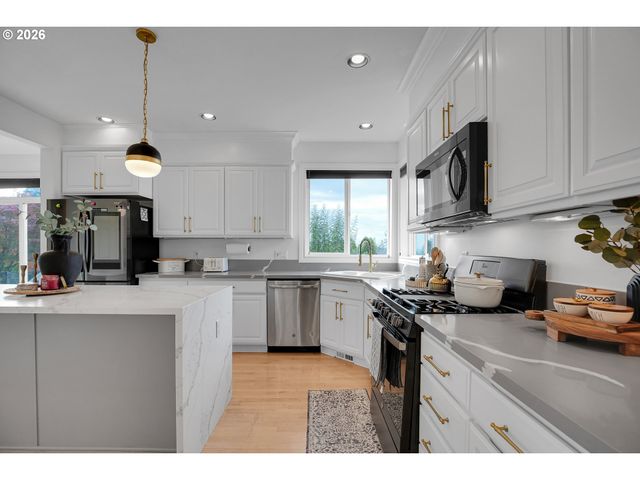 10072 Se WYNDHAM Way, Happy Valley, OR 97086