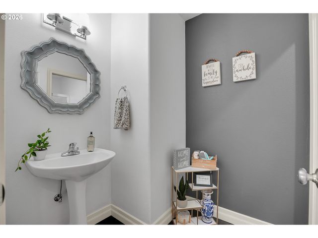 10072 Se WYNDHAM Way, Happy Valley, OR 97086