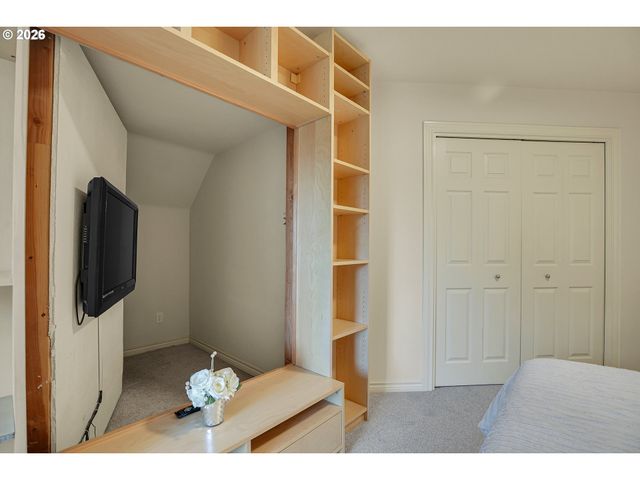 10072 Se WYNDHAM Way, Happy Valley, OR 97086