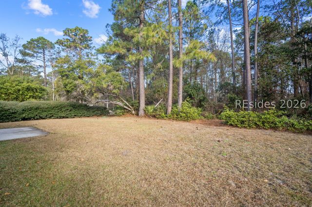 8 Hidden Lakes Dr, Bluffton, SC 29910