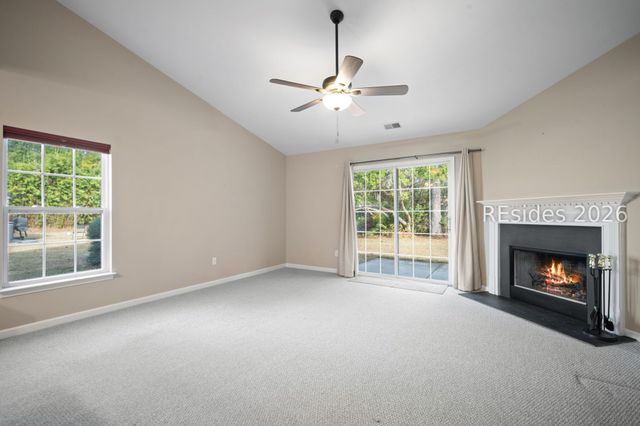 8 Hidden Lakes Dr, Bluffton, SC 29910