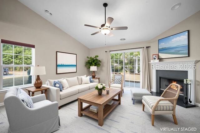 8 Hidden Lakes Dr, Bluffton, SC 29910