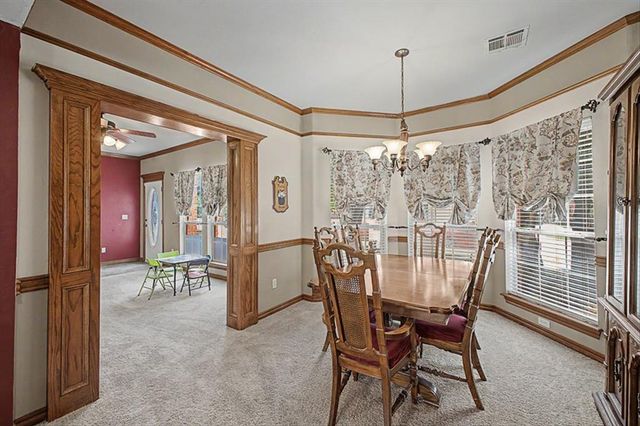 809 Ellsworth Avenue, Yukon, OK 73099