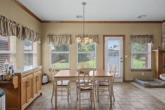 809 Ellsworth Avenue, Yukon, OK 73099