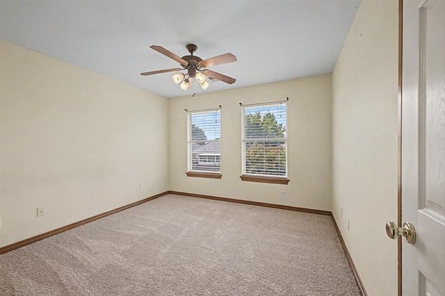 809 Ellsworth Avenue, Yukon, OK 73099