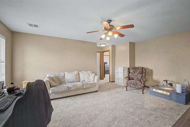 809 Ellsworth Avenue, Yukon, OK 73099