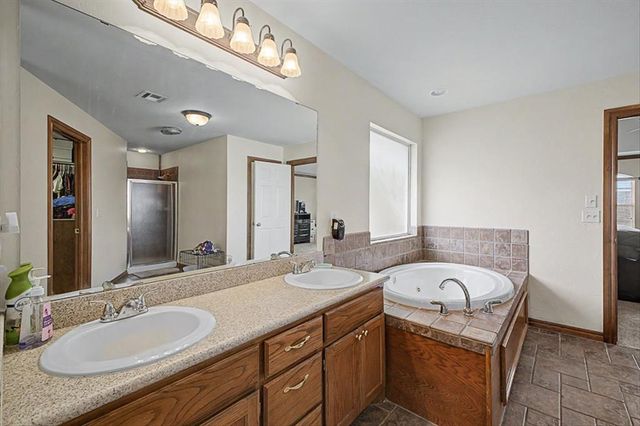 809 Ellsworth Avenue, Yukon, OK 73099