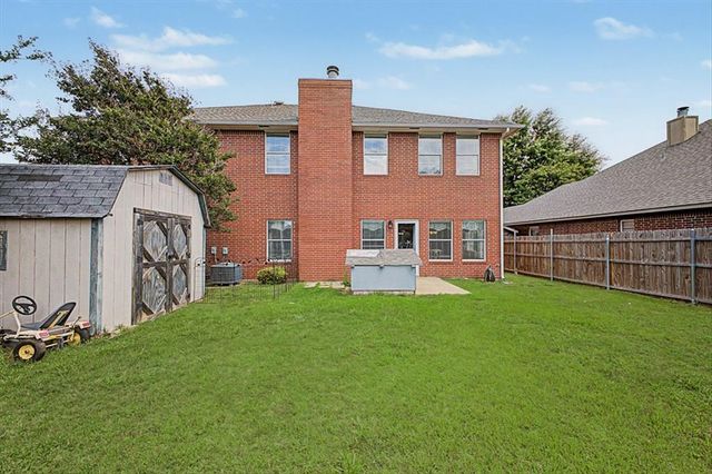 809 Ellsworth Avenue, Yukon, OK 73099