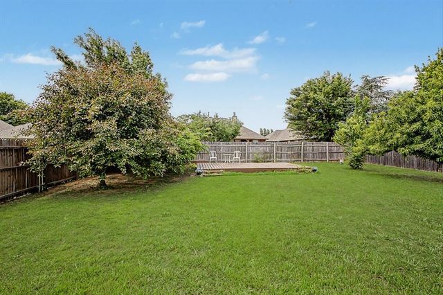 809 Ellsworth Avenue, Yukon, OK 73099
