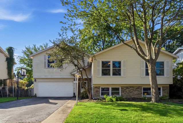 23 W Suffield Drive, Arlington Heights, IL 60004