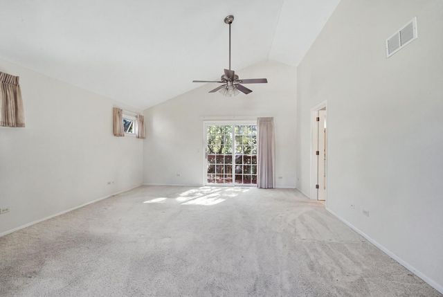 23 W Suffield Drive, Arlington Heights, IL 60004