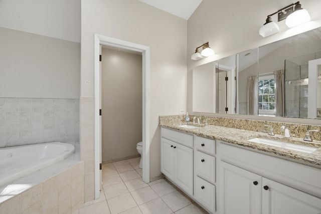 23 W Suffield Drive, Arlington Heights, IL 60004
